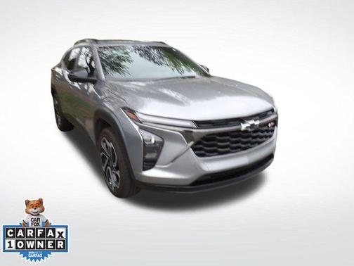 Sterling Gray Metallic 2024 Chevrolet Trax FWD 2RS
