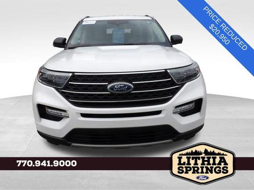 Star White Metallic Tri-Coat 2022 Ford Explorer XLT