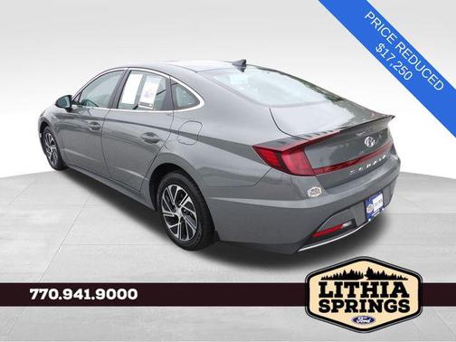 2023 Hyundai SONATA Hybrid Base