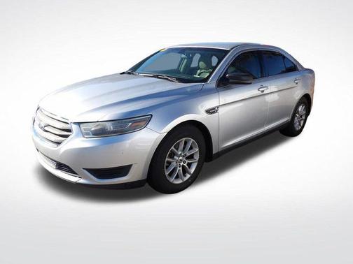2013 Ford Taurus SE