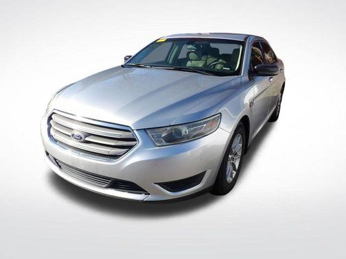 2013 Ford Taurus SE