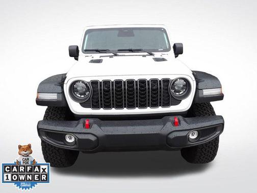 Bright White Clearcoat 2026 Jeep Wrangler Rubicon