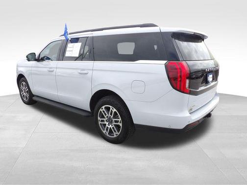 Silver Metallic 2025 Ford Expedition Max Active 4x4