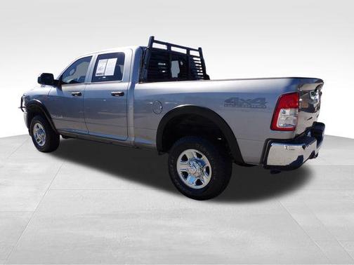 Billet Silver Metallic Clearcoat 2022 RAM 2500 Tradesman Crew Cab 4x4 6'4' Box