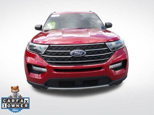 Rapid Red Metallic Tinted Clearcoat 2022 Ford Explorer XLT