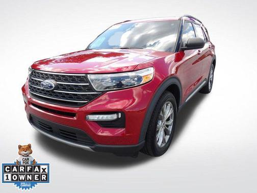 Rapid Red Metallic Tinted Clearcoat 2022 Ford Explorer XLT