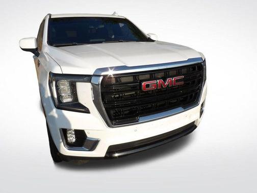 Summit White 2022 GMC Yukon XL SLE