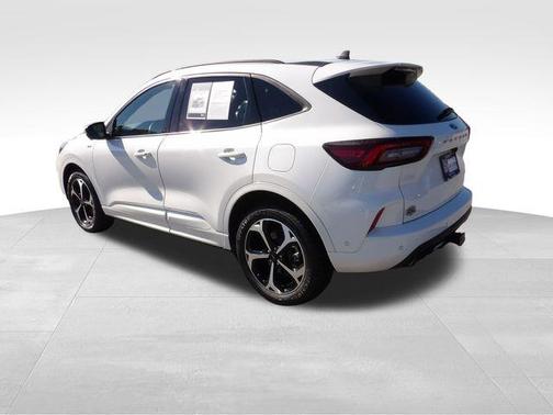 2023 Ford Escape ST-Line Elite