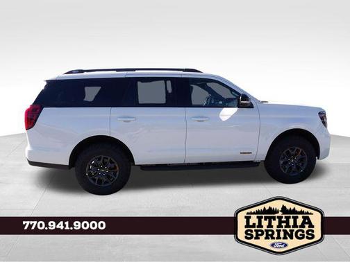 Star White Metallic Tri-Coat 2026 Ford Expedition Tremor