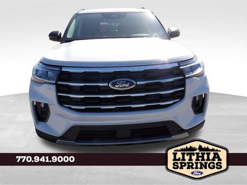 Space White Metallic 2026 Ford Explorer Active