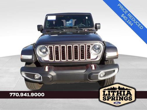 Granite Crystal Metallic Clearcoat 2024 Jeep Wrangler 4-Door Sahara 4x4