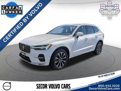 Crystal White Metallic 2023 Volvo XC60 B5 Plus Bright Theme