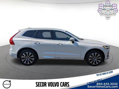 Crystal White Metallic 2023 Volvo XC60 B5 Plus Bright Theme