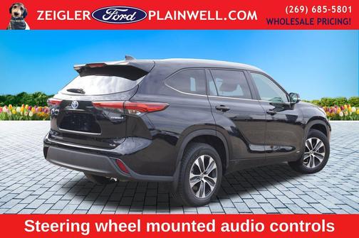 2023 Toyota Highlander Hybrid XLE