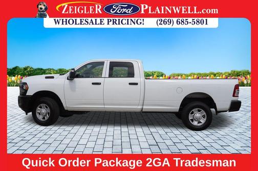 2023 RAM 3500 Tradesman Crew Cab 4x4 8' Box
