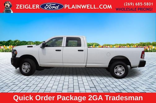 2023 RAM 3500 Tradesman Crew Cab 4x4 8' Box