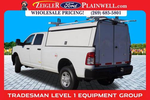 2023 RAM 3500 Tradesman Crew Cab 4x4 8' Box