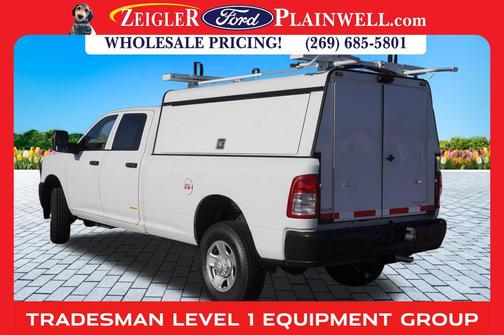 2023 RAM 3500 Tradesman Crew Cab 4x4 8' Box