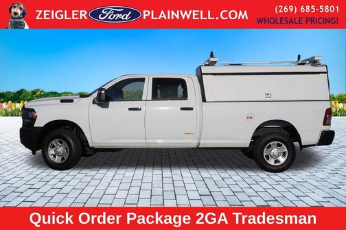 2023 RAM 3500 Tradesman Crew Cab 4x4 8' Box