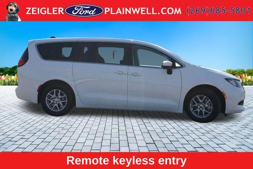 Bright White Clearcoat 2023 Chrysler Voyager LX