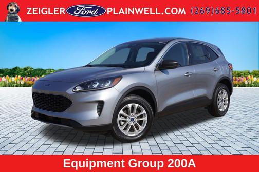 Silver Metallic 2022 Ford Escape SE