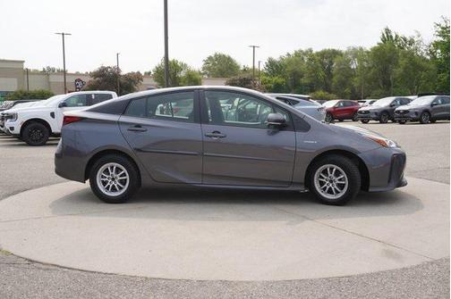 2021 Toyota Prius L