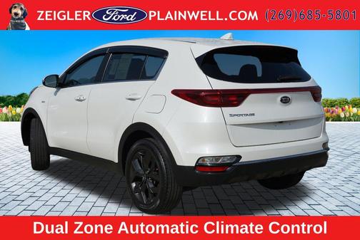 Snow White Pearl 2022 Kia Sportage LX