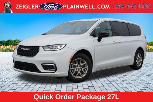 Bright White Clearcoat 2024 Chrysler Pacifica Touring L