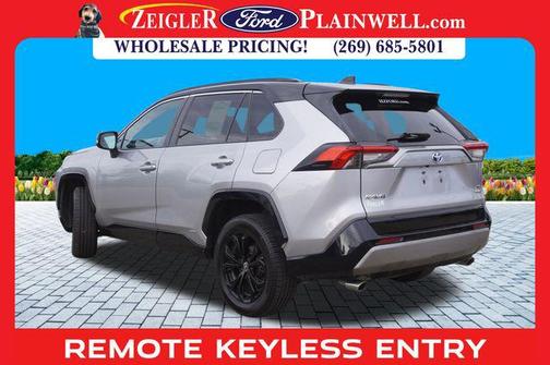 2022 Toyota RAV4 Hybrid SE