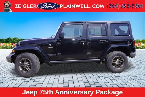 Black Clearcoat 2016 Jeep Wrangler Unlimited Sahara