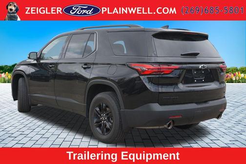 Mosaic Black Metallic 2023 Chevrolet Traverse LT Cloth