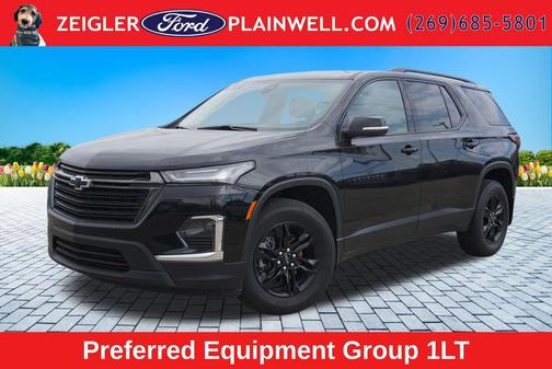 Mosaic Black Metallic 2023 Chevrolet Traverse LT Cloth
