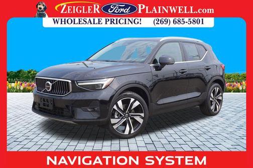 2024 Volvo XC40 B5 Ultimate Bright Theme