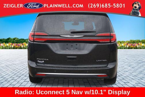 Brilliant Black Crystal Pearlcoat 2023 Chrysler Pacifica Limited