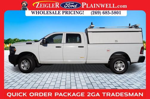 2023 RAM 3500 Tradesman Crew Cab 4x4 8' Box