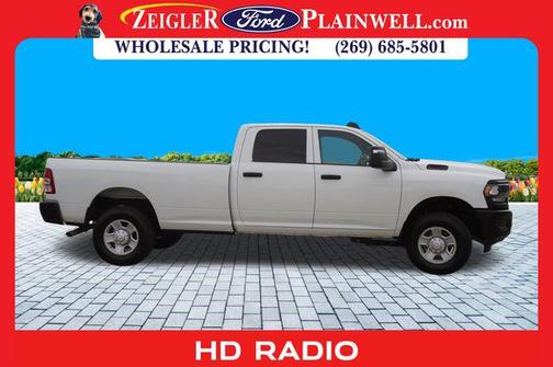 2023 RAM 3500 Tradesman Crew Cab 4x4 8' Box