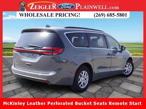 2022 Chrysler Pacifica Touring L