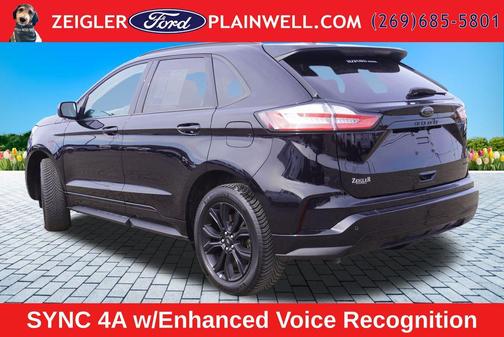 Black Metallic 2023 Ford Edge SE