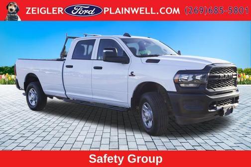 Bright White Clearcoat 2024 RAM 3500 Tradesman Crew Cab 4x4 8' Box