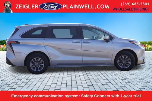 2021 Toyota Sienna LE