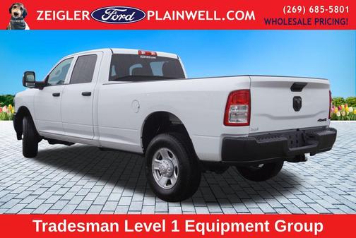 2023 RAM 3500 Tradesman Crew Cab 4x4 8' Box