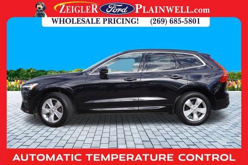 2022 Volvo XC60 B5 Momentum