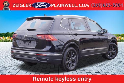 Black 2024 Volkswagen Tiguan 2.0T SE