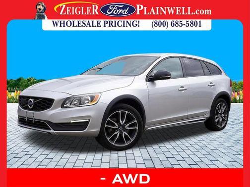 2017 Volvo V60 Cross Country T5
