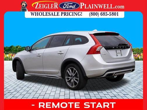 2017 Volvo V60 Cross Country T5