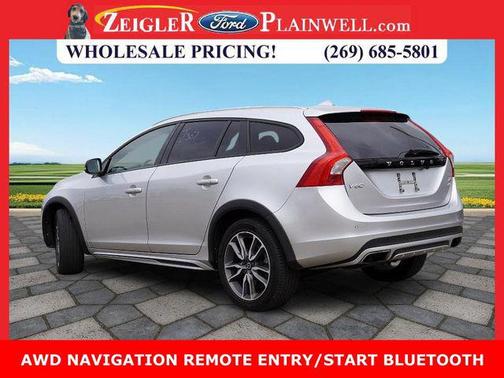 2017 Volvo V60 Cross Country T5