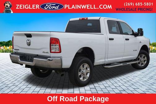 Bright White Clearcoat 2024 RAM 2500 Big Horn Crew Cab 4x4 6'4' Box
