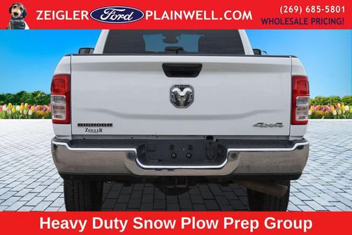 Bright White Clearcoat 2024 RAM 2500 Big Horn Crew Cab 4x4 6'4' Box