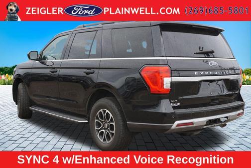 Black Metallic 2022 Ford Expedition XLT