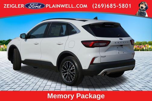 Oxford White 2023 Ford Escape PHEV SE